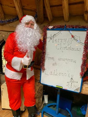 Santa Comes to Ladbrooke